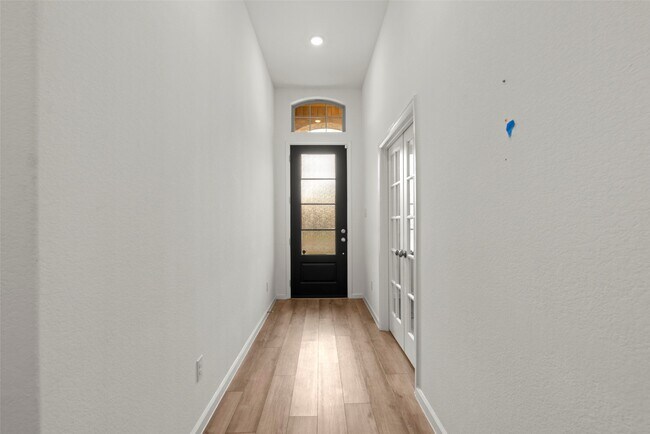Building Photo - 3611 Shadow Crst Ln