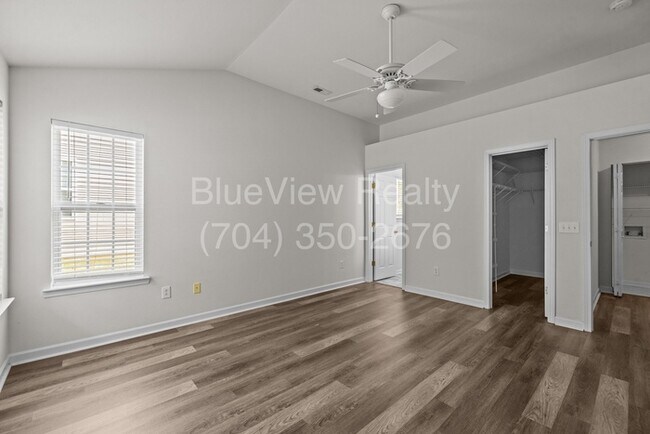 Building Photo - Beautiful Ranch House with 3 bed 2 bath ( Ballantyne area )