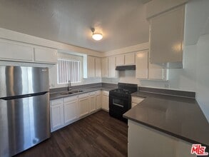 Building Photo - 11716 Oxford Ave