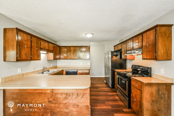 Building Photo - 632 Cedarmont Dr