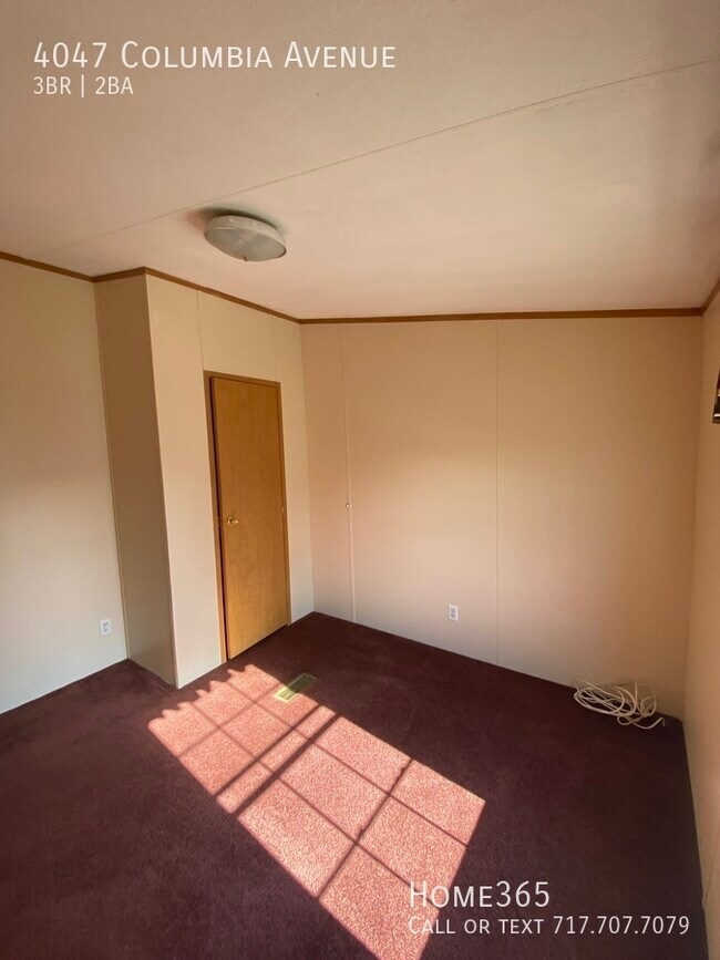 Building Photo - Three Bedroom Mobile Home