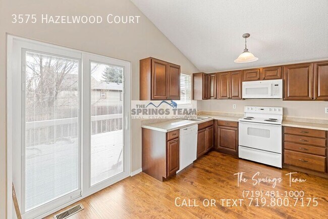 Building Photo - 3575 Hazelwood Ct