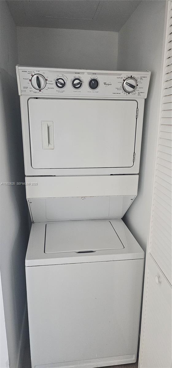 Building Photo - 2681 N Flamingo Rd