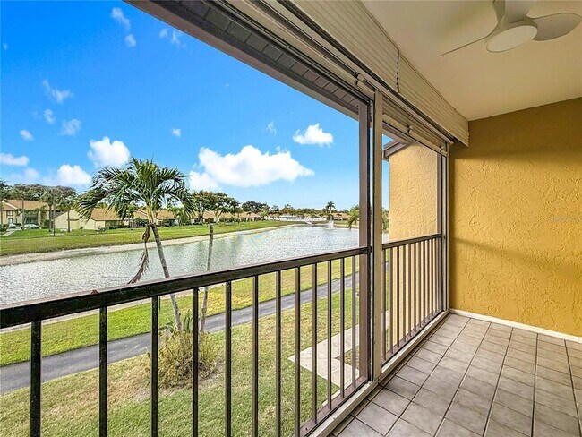 Building Photo - 826 Sky Pine Way