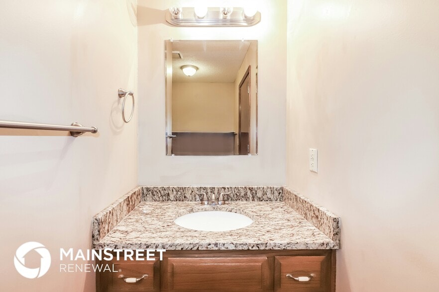 Building Photo - 301 W Heritage Dr