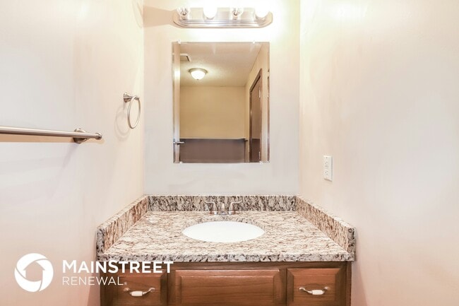 Building Photo - 301 W Heritage Dr