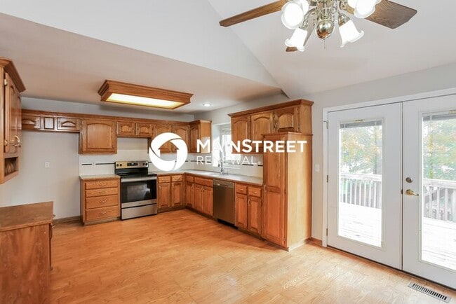 Building Photo - 3 Bedroom Pet-Friendly Home in Grain Valley, MO with Main Street Renewal