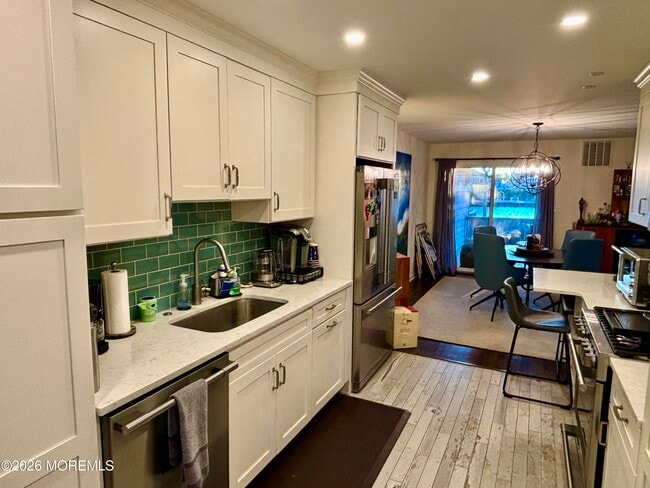 Building Photo - 9 Bay Point Harbour