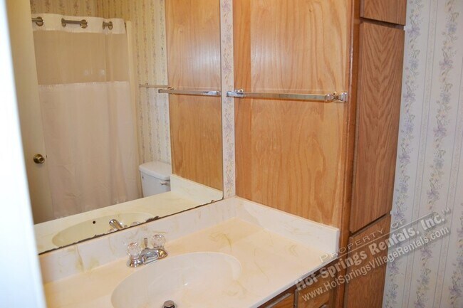 Building Photo - 6 Vilaseca Ln