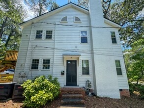 Building Photo - Charming 2 Bed 1 Bath Duplex in Haymount