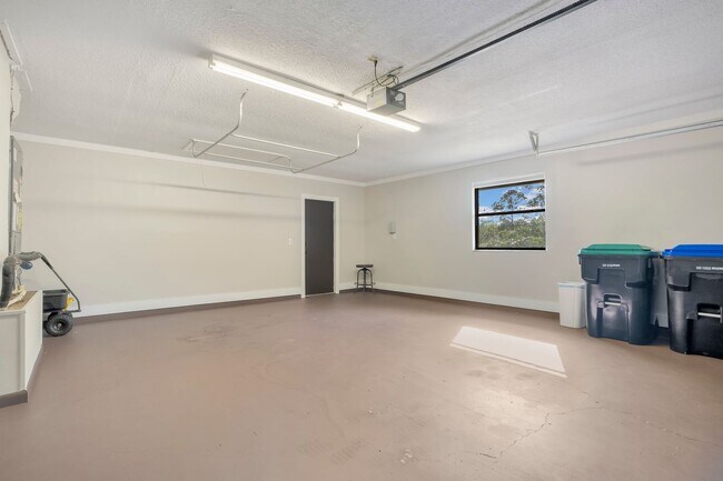 Building Photo - 2724 Ardon Ave