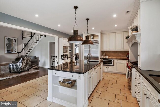 Building Photo - 1424 Evans Rd