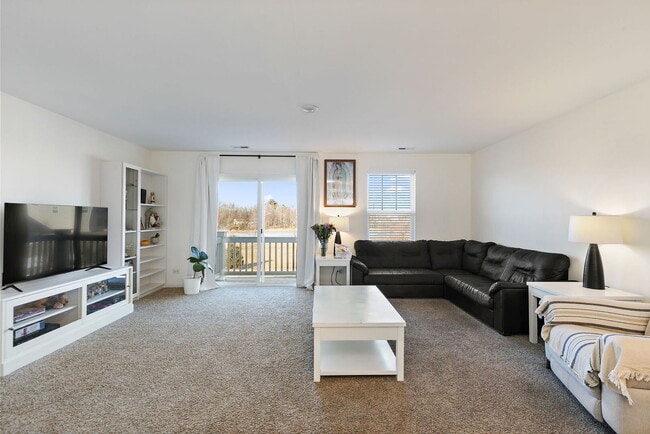 Building Photo - 3806 Honeysuckle Ln