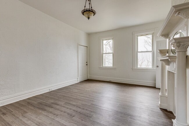 Building Photo - Available APRIL 2026 - Spacious 3 Bedroom Apartment in the Heart of Mt Oliver!