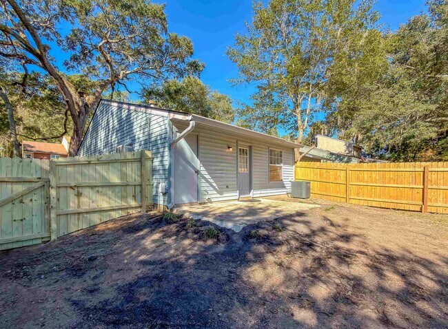 Building Photo - 2415 Talco Hills Dr