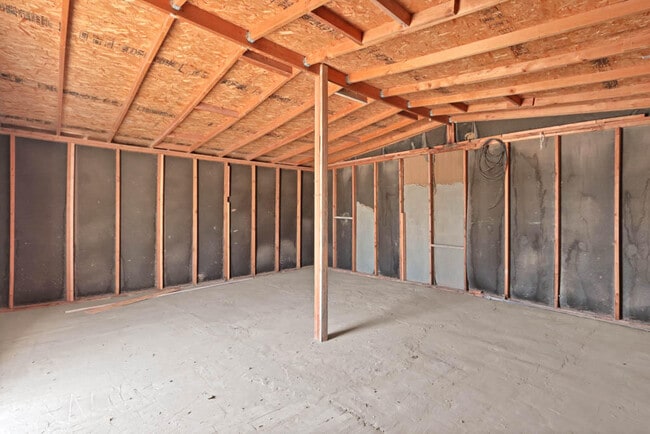 Building Photo - 505 Ricky Zelt Dr