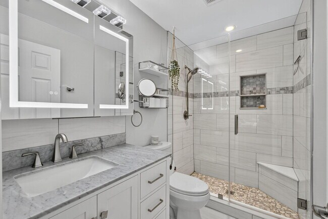 Building Photo - 3738 Old Lighthouse Cir
