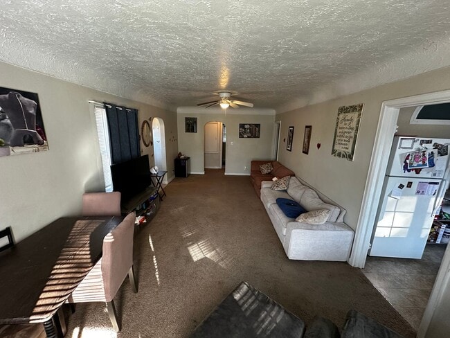 Building Photo - 1604 College St