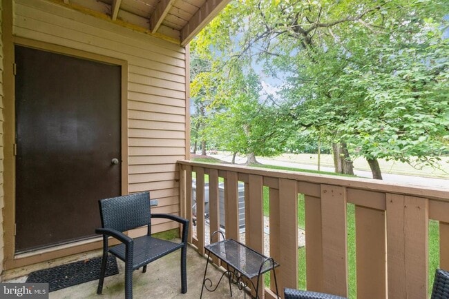 Building Photo - 2103 Woodhollow Dr