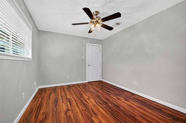 Building Photo - 7414 Breccia Dr