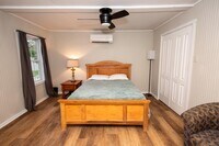 Building Photo - 116 Church St