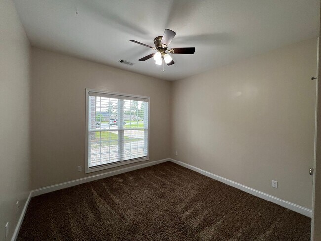 Building Photo - 407 Tradewind Trl