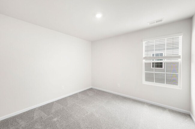 Building Photo - 115 Broadtree Cir