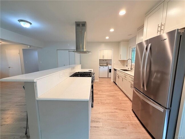 Building Photo - 4916 Briggs Ave