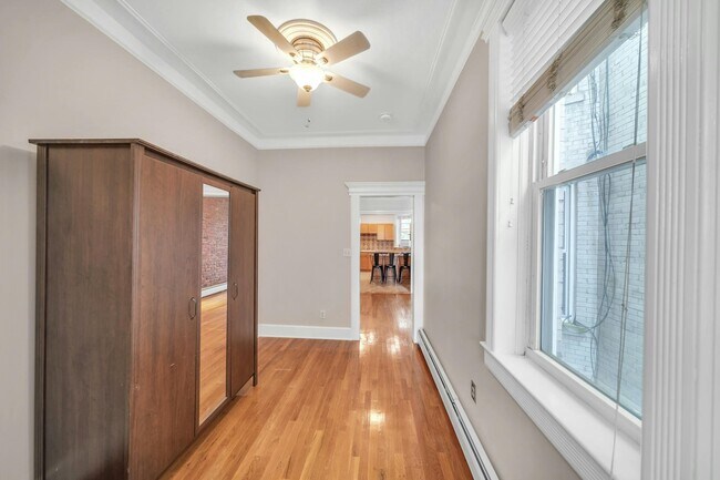 Building Photo - 47 47th St