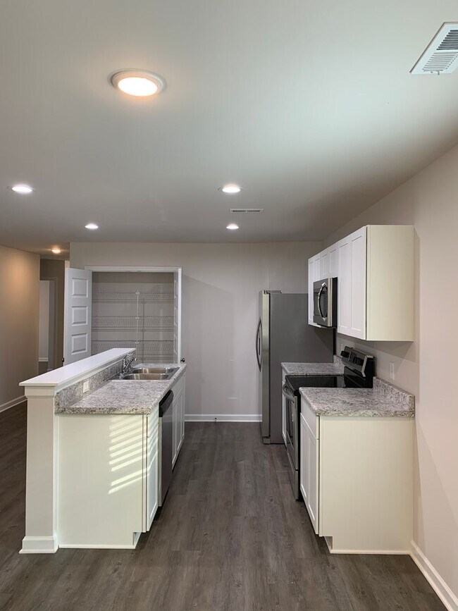 Building Photo - 2158 Kilpatrick LN