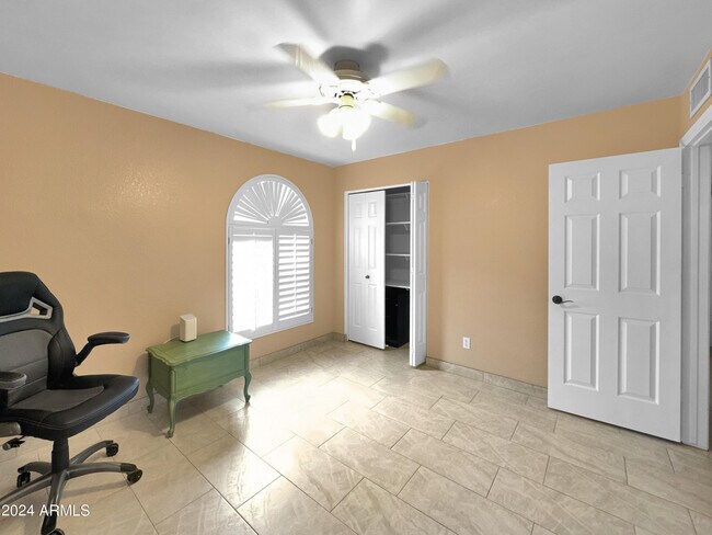 Building Photo - 15036 N Dogwood Ln