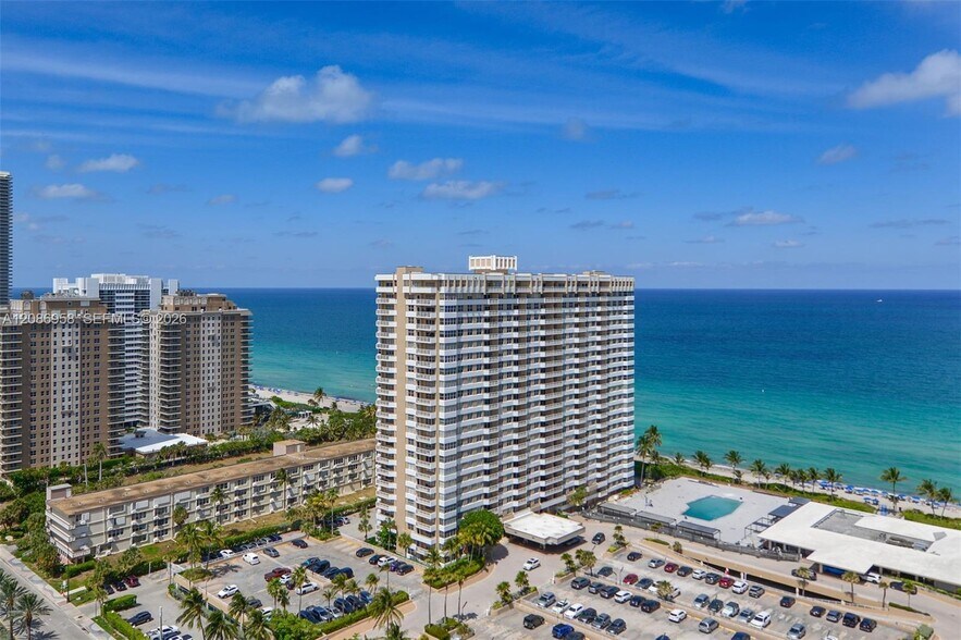 Building Photo - 1950 S Ocean Dr