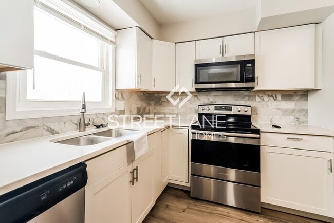 Building Photo - Charming 3 Bedroom in Columbus!