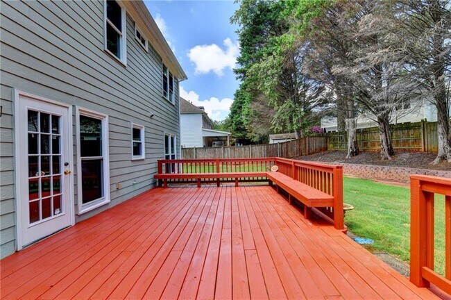 Building Photo - 2835 Crestmont Ct