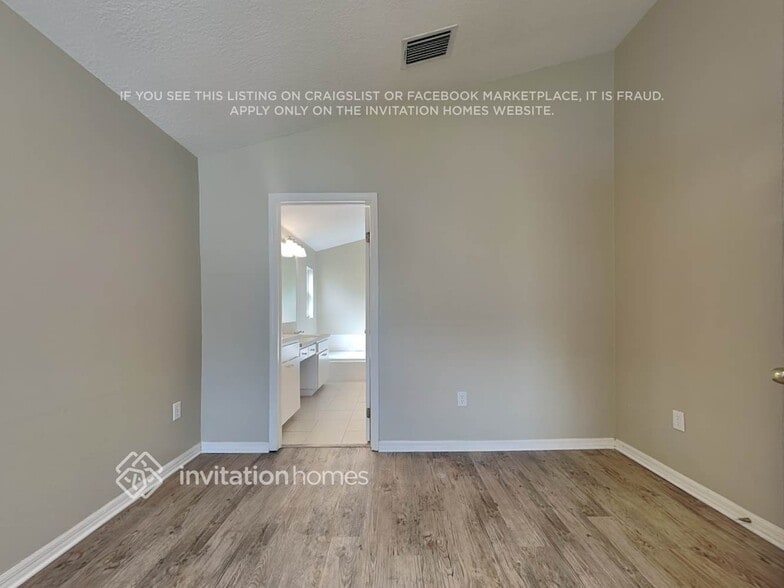 Building Photo - 11815 Easthampton Dr