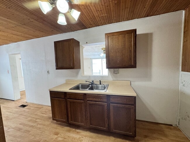 Building Photo - Farm house in Mapleton Schools!