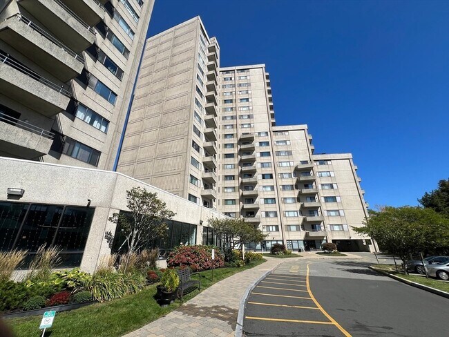 Building Photo - 376 Ocean Ave