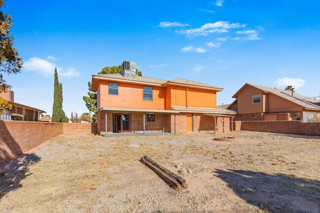 Building Photo - Beautiful 2-Story Home