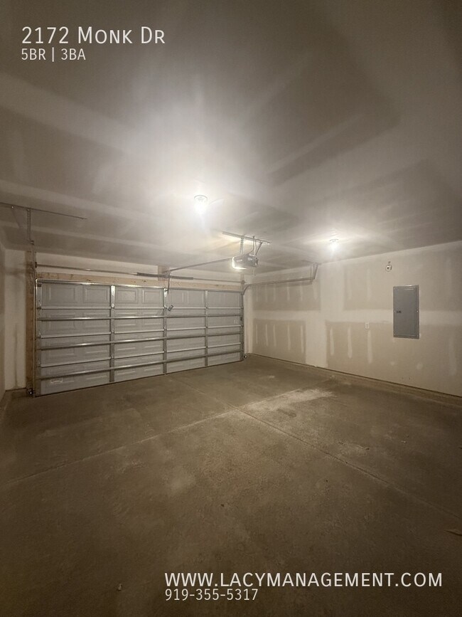 Building Photo - 2172 Monk Dr