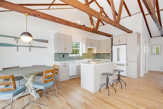 Building Photo - 9 Helens Ln