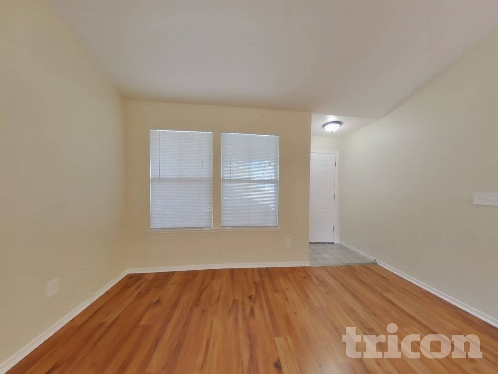 Building Photo - 715 Lotz Way