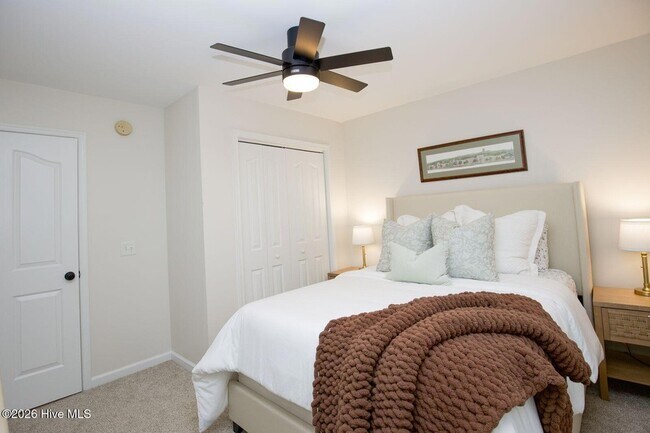 Building Photo - 681 Ginesing Dr