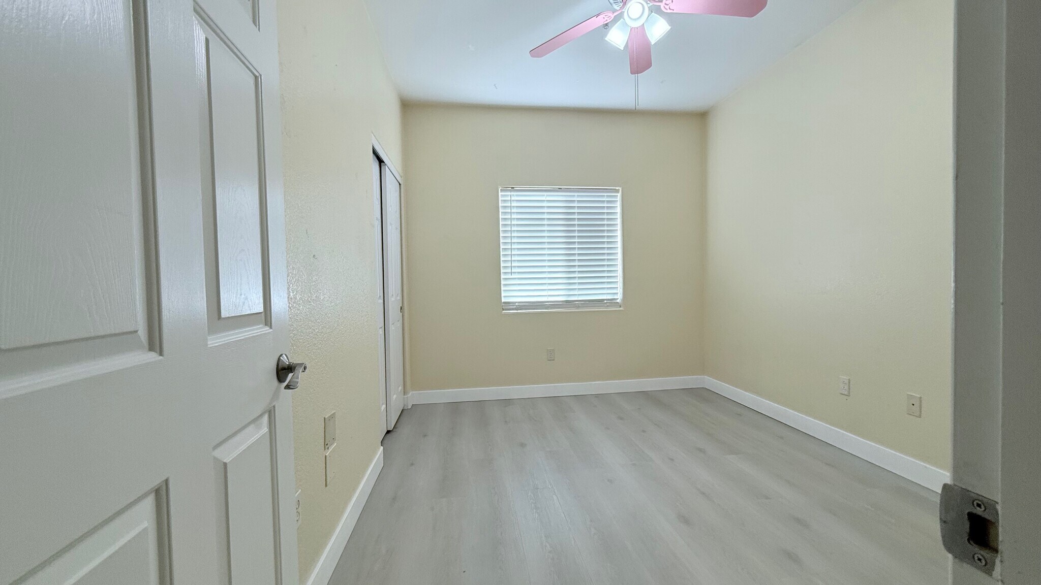 Building Photo - 2291 W Horizon Ridge Pky