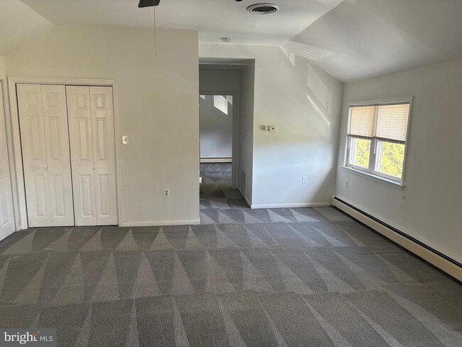 Building Photo - 221 E Penn Ave