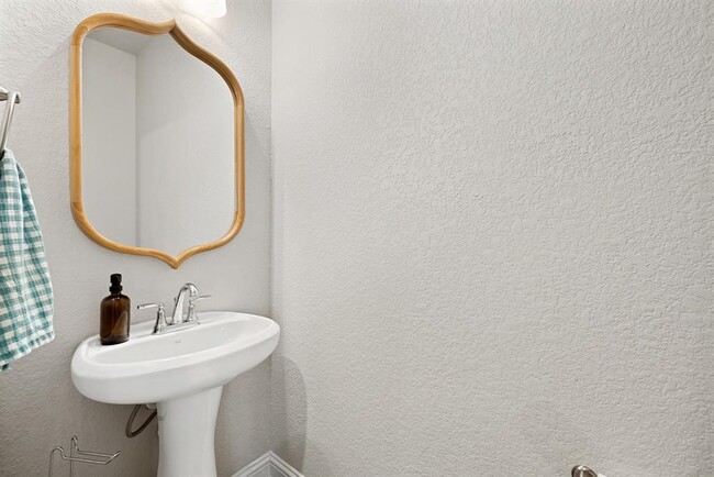 Building Photo - 8405 Hubble Walk