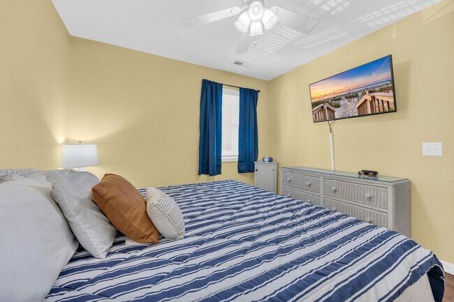 Building Photo - 581 Blue River Ct