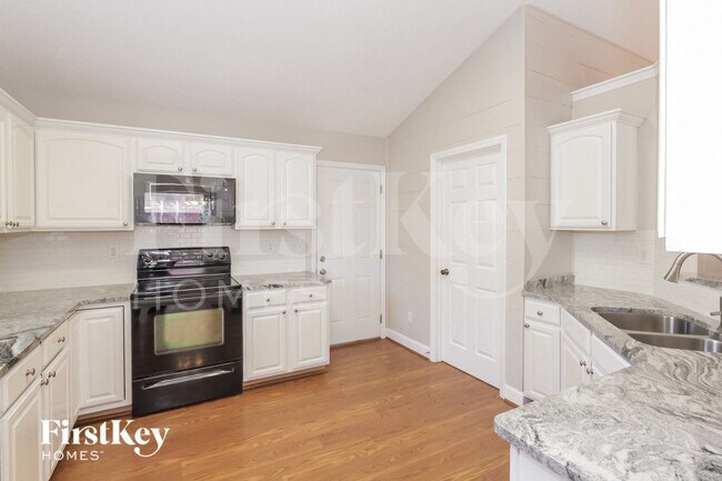 Building Photo - 12618 Hill Pine Rd