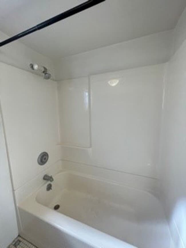 Building Photo - 1220 Morro Ave