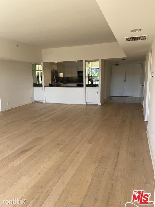 Building Photo - 10445 Wilshire Blvd