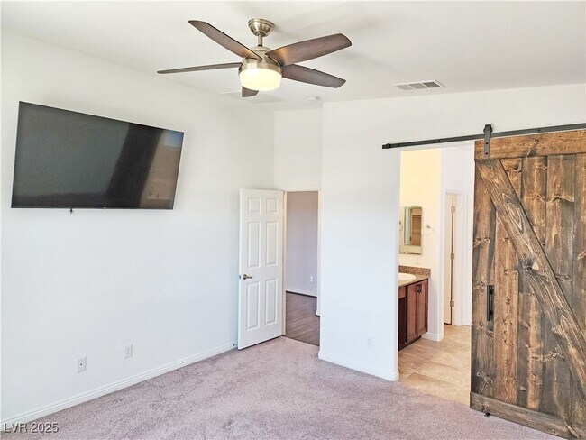 Building Photo - 3575 E Wallowa Dr